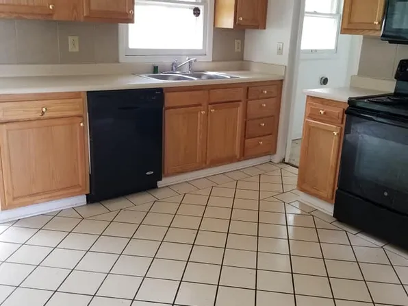 2002 Eastland Pkwy, Lexington, KY 40505