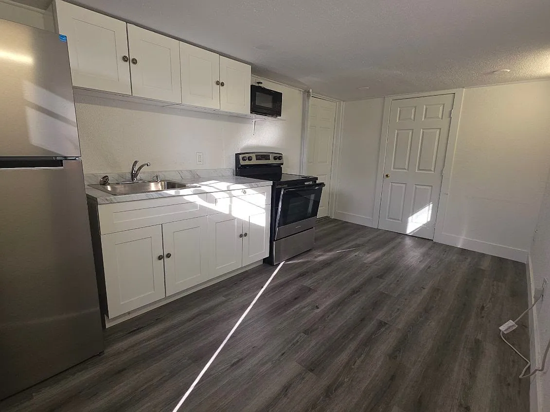 1 bed, 500 sqft, $1,350 — Photo 1