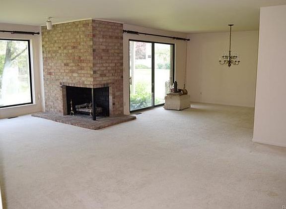 3rd image of 7111 Pebble Park Dr #1