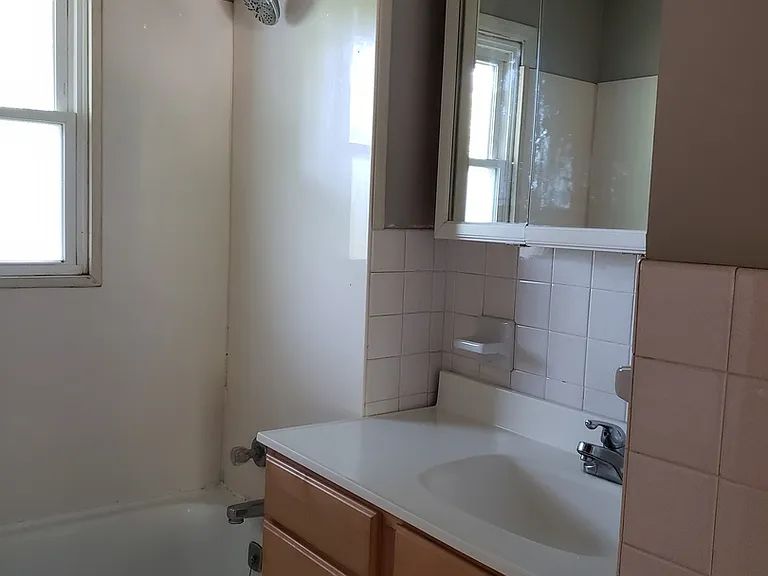 1607 Cornell Dr — Photo 8