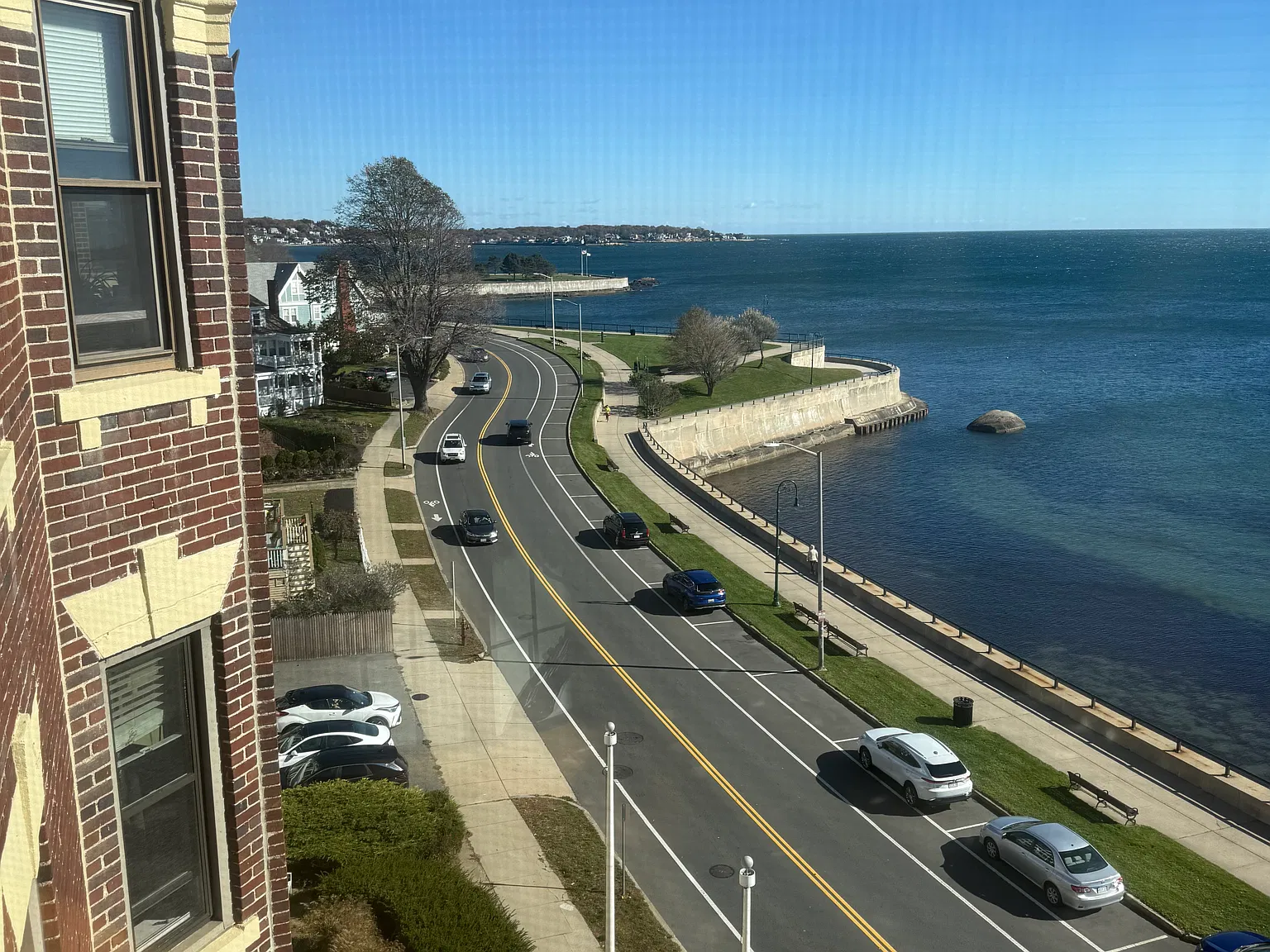 285 Lynn Shore Dr — Photo 1