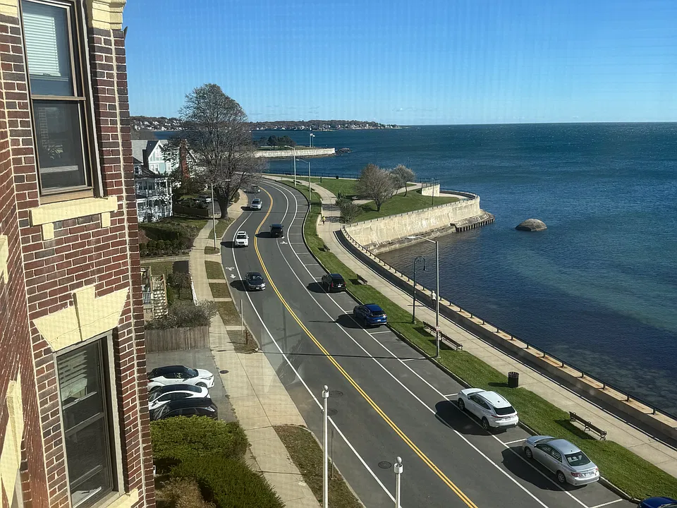 285 Lynn Shore Dr #502