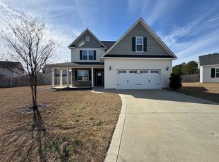 110 Chatfield Dr, Raeford, NC 28376