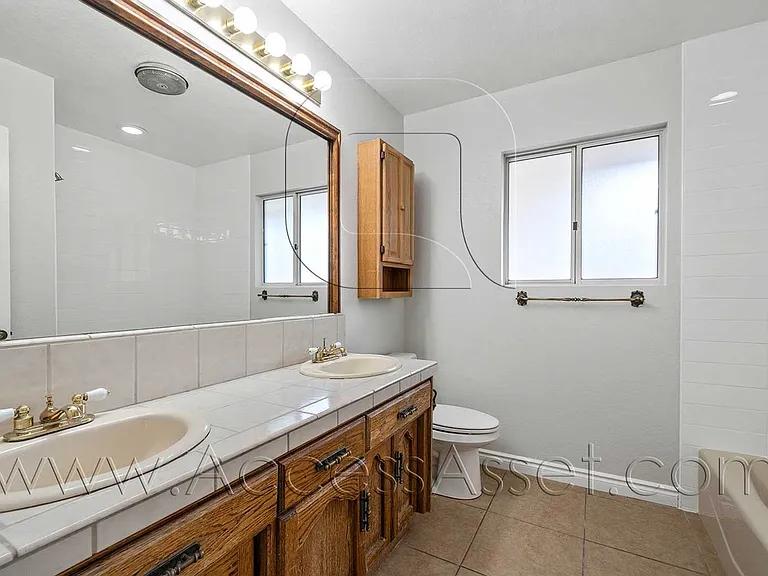 4473 Brighton Ct — Photo 15