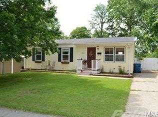 401 S Pam Ave, Saint Charles, MO 63301