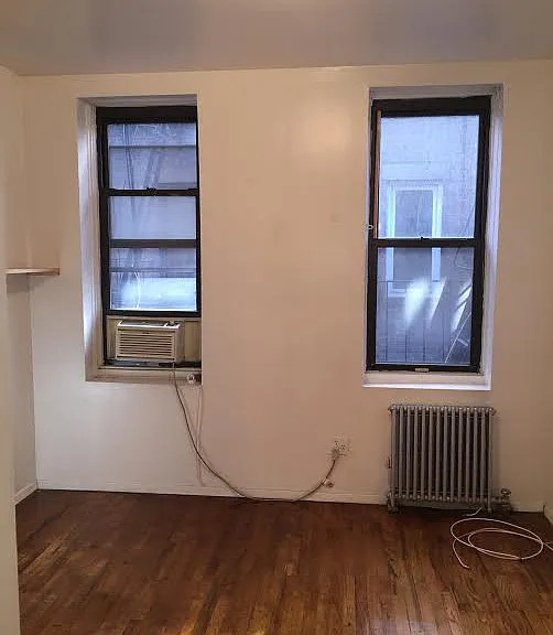 97 E 7th St #12 — Photo 4