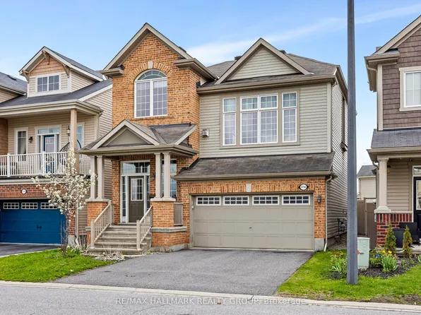 3718 Riverbreeze St, Ottawa, ON K2J 0S1