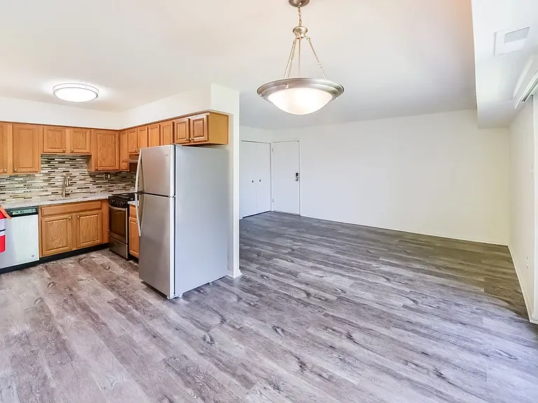 Chesterfield Apartment Homes — Photo 3