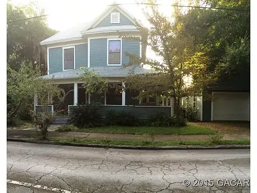 516 NE 2nd St Photo 1