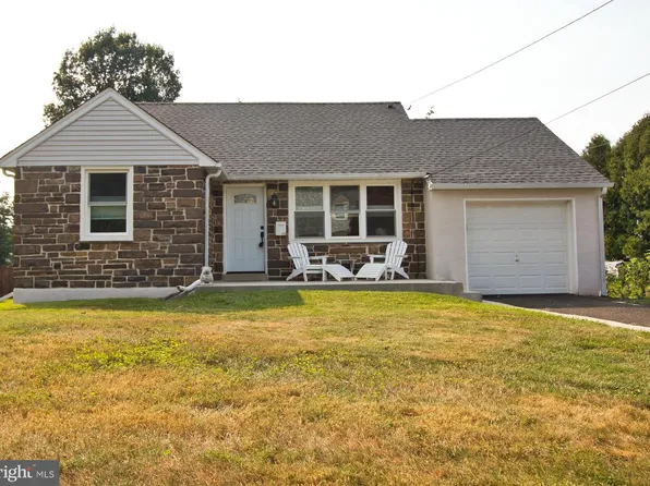 215 Lancaster Ave, Hatboro, PA 19040