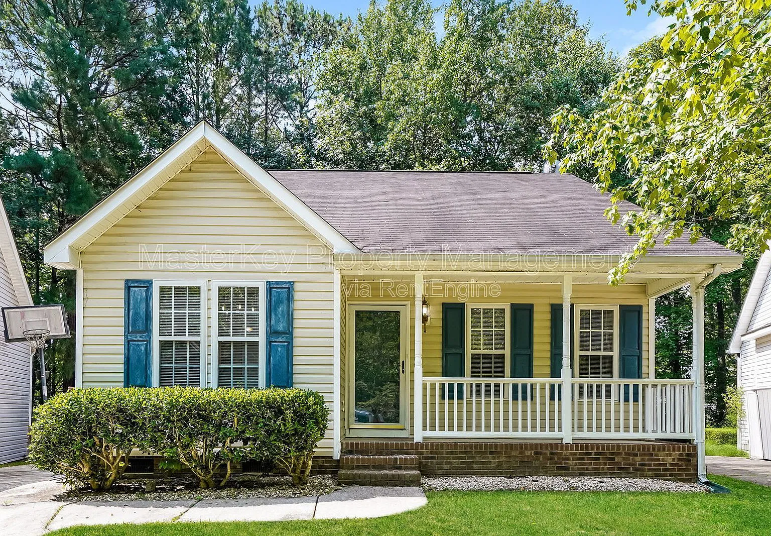 3 bed, 2.0 bath, 1144 sqft, $1,700 — Photo 1