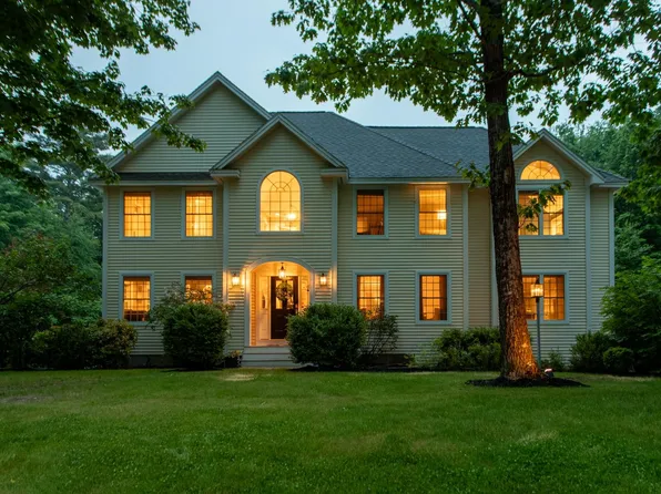5 Greenleaf Circle, Brentwood, NH 03833
