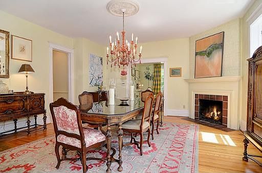 5th image of 26 S Park Ave