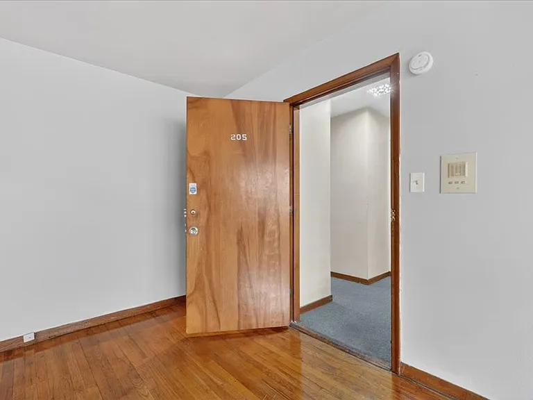 810 Whitmore Dr #205 — Photo 2