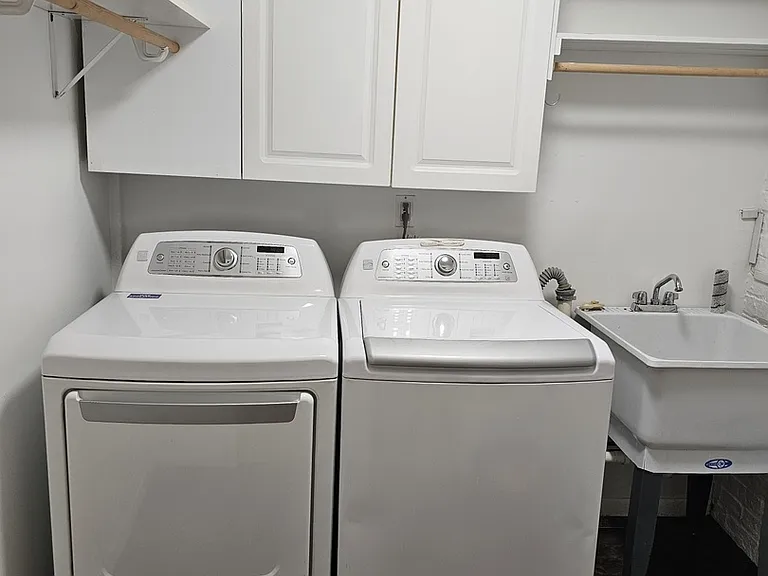 1140 W Barry Ave #1 — Photo 21