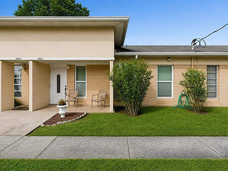 3821 Club Cir — Photo 1