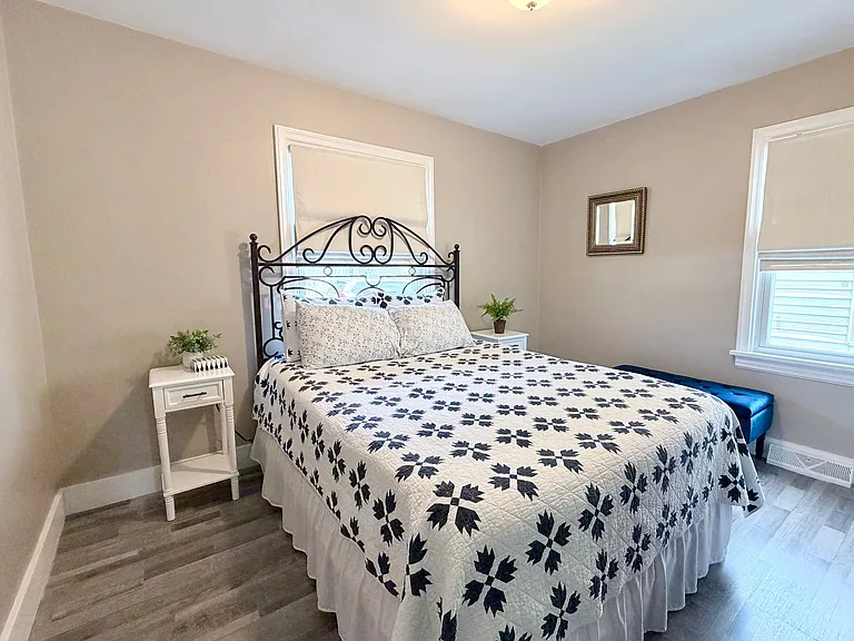 2413 Irisdale Ave — Photo 8