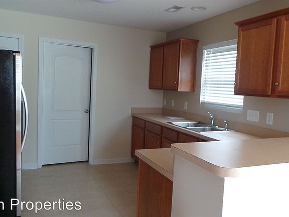 4th image of 7414 Garett Park Dr