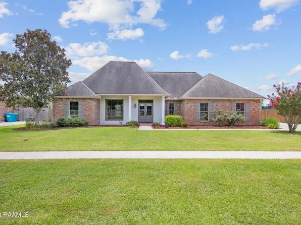 1035 Woodridge Dr, Breaux Bridge, LA 70517