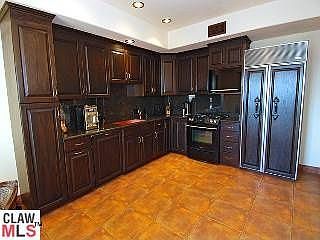 3rd image of 851 N San Vicente Blvd APT 306