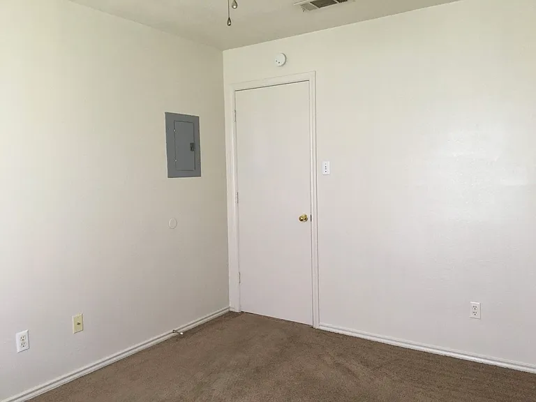 1505 Benttree Dr. — Photo 10