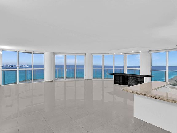 5th image of 16485 Collins Ave APT 1731