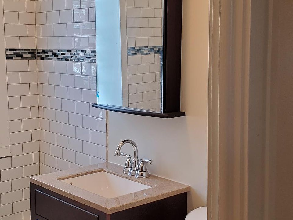 1st image of 5046 W Diversey Ave #1R