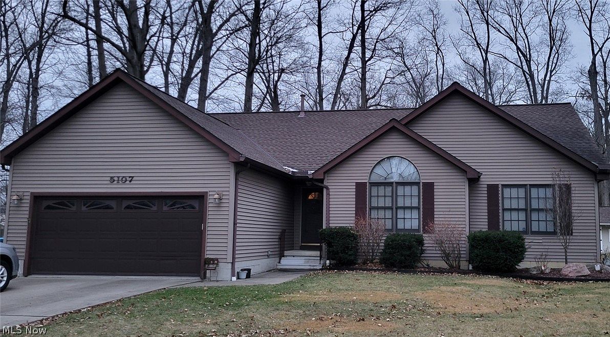5107 Edgewood Dr, Lorain, OH 44053 Zillow
