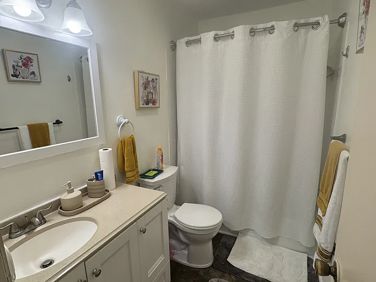 124 Lakeside Dr — Photo 10