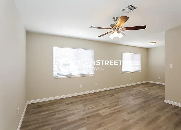 2308 Revere St — Photo 7