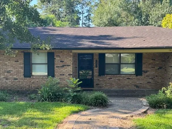 1811 Gordy St, Lecompte, LA 71346