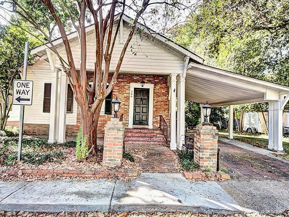 1st image of 200 Cypress Ave