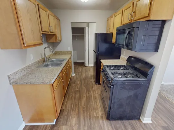 Hidden Pines Apartments, 500 E Monroe St APT 306, Dundee, MI 48131