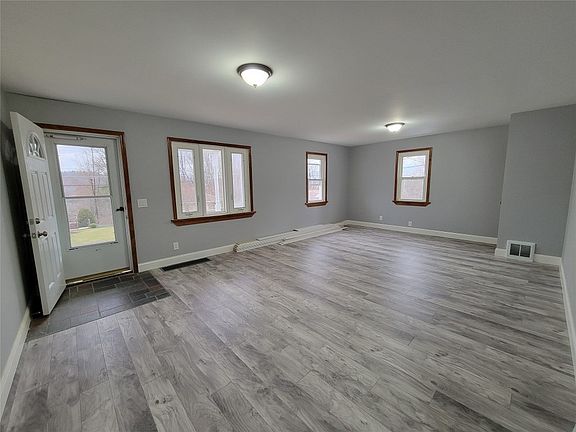 4th image of 801 Verna Dr