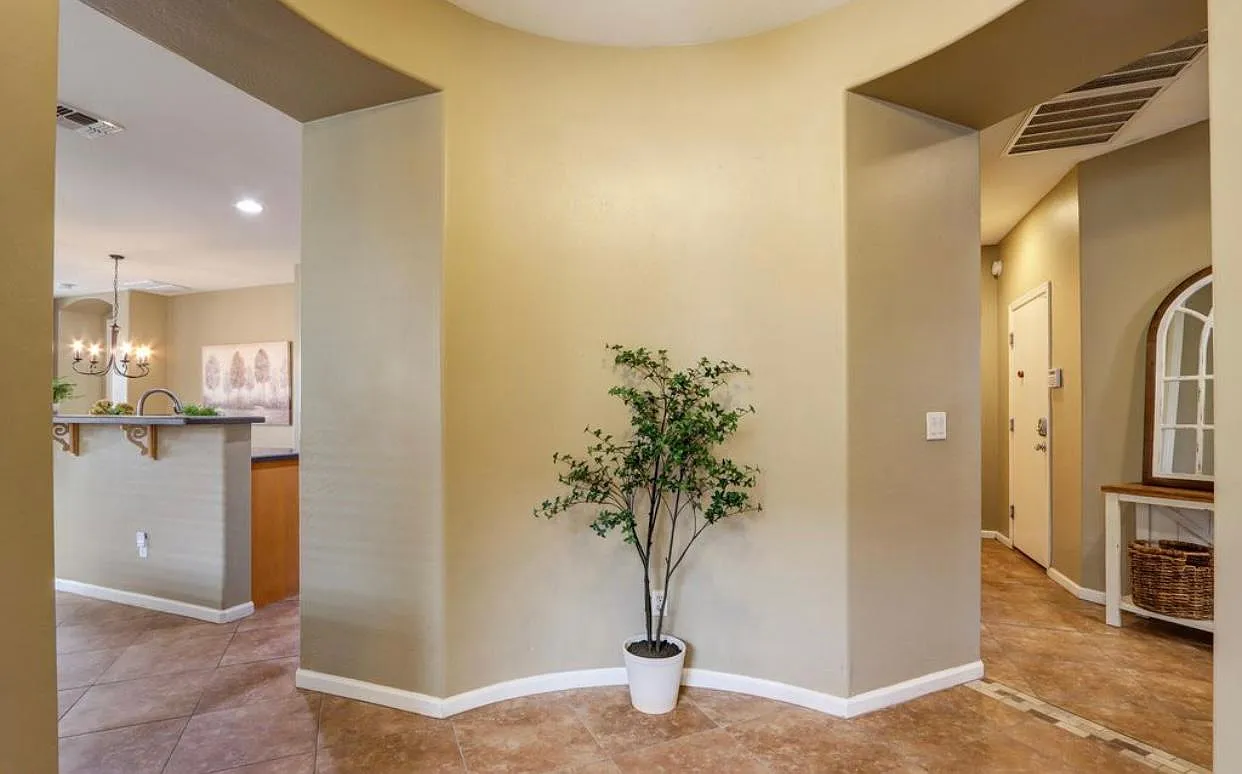 2381 E San Gabriel Trl — Photo 3