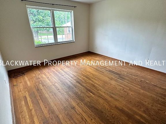 2nd image of 1211 Fenwick Dr #A-4