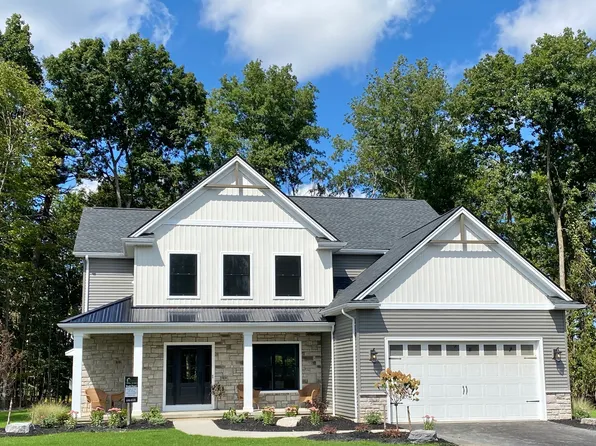 Quaker Lake Ter, Orchard Park, NY 14127
