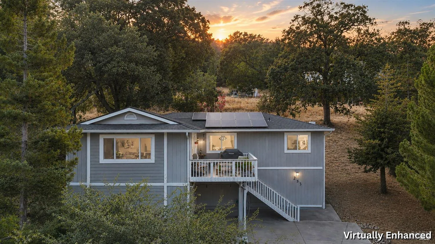 253 Circle Oaks Drive - 3bd/2ba, 1,600 sqft - in Napa, CA