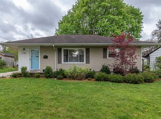 1740 Hatcher Cres, Ann Arbor, MI 48103