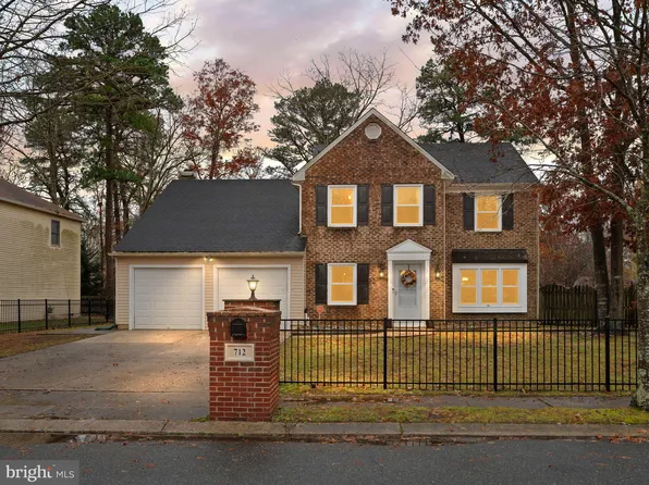 712 Scarborough Dr, Egg Harbor Township, NJ 08234