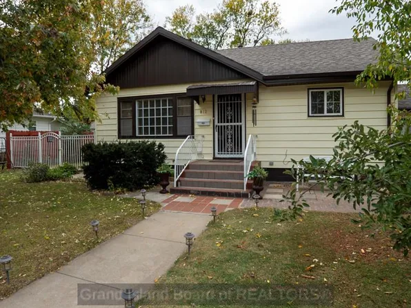 812 S Vine St, Grand Island, NE 68801