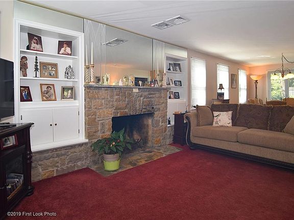 4th image of 93 Vincent Ave