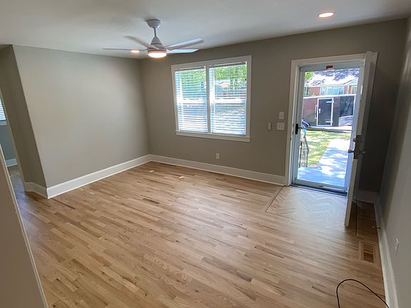 4th image of 1210 Sunnyside Dr