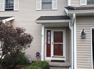 623 Strand Pond Cir, Webster, NY 14580