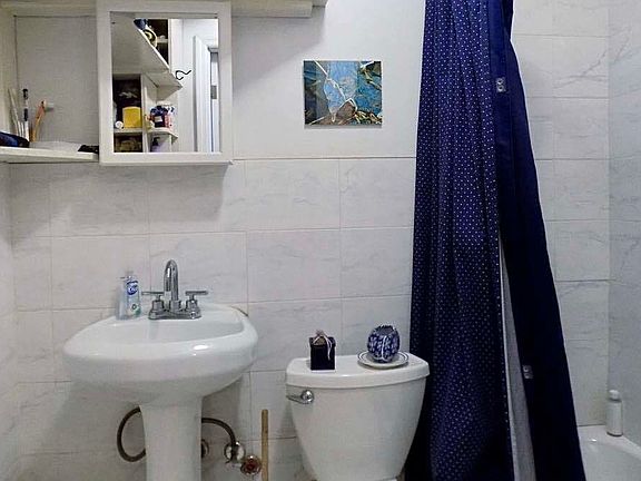 5th image of 268 Hancock St APT 1
