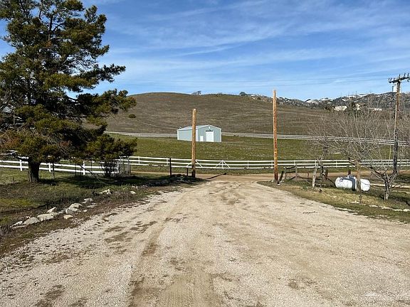 4th image of 20398 Mountain View Dr