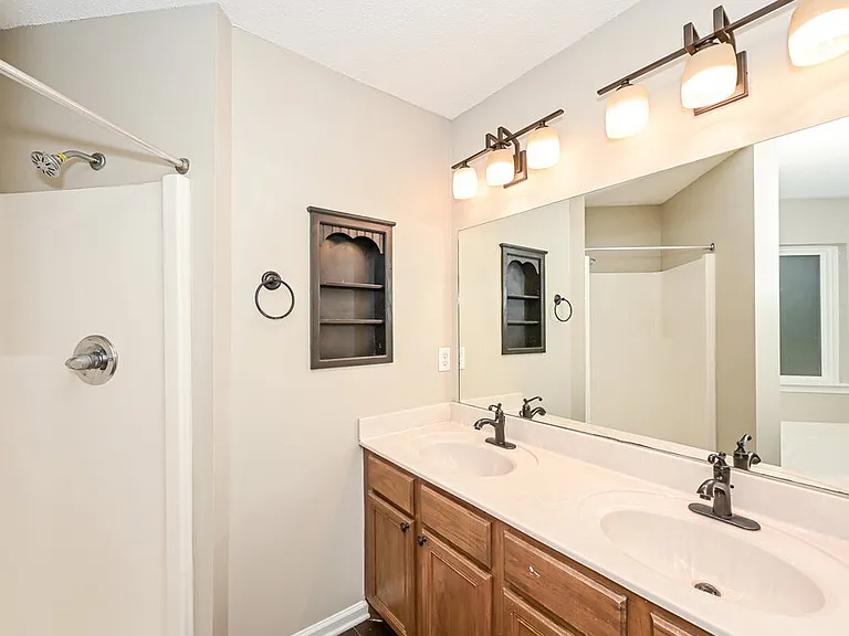 2204 Joann Dr — Photo 13