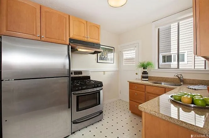 1774 9th Ave #4 — Photo 8