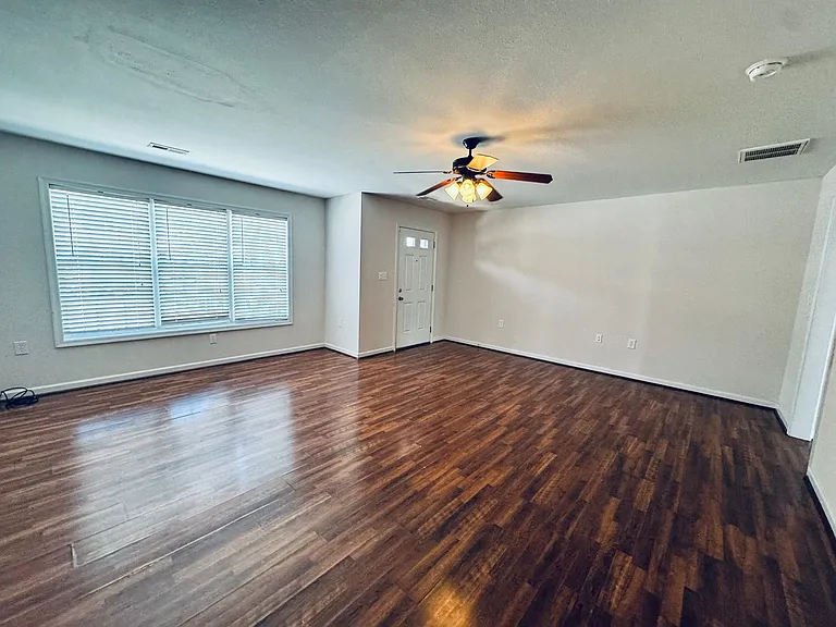 110 Aaron Pl #205 — Photo 3