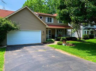 205 Crystal Lake Rd, Lake In The Hills, IL 60156